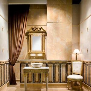 Badezimmer Fliesen Ceramicas Aparici Statuario Gold